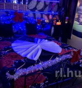 Sz�kesfeh�rv�r, Dzsenifer-Lingam-Massz�zs_ 06703954348