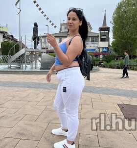 Dzsessika Jakabszállás escort Mädchen