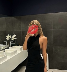 Elena (24 éves, Nő) - Telefon: +36 20 / 852-2532 - Budapest, XIII. Visegrádi utca, szexpartner