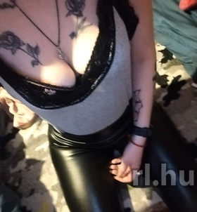 Elizabettaaaaa (26 éves) - Telefon: +36 20 / 461-8622 - Sárvár