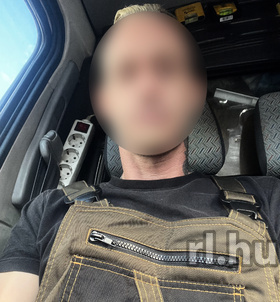 Elvis (38 éves) - Telefon: +36 70 / 788-8815 - Debrecen