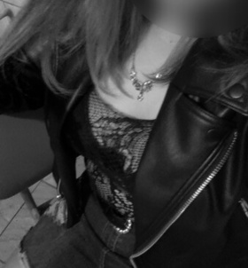 Elyz (24 éves) - Telefon: +36 20 / 209-1413 - Dunakeszi