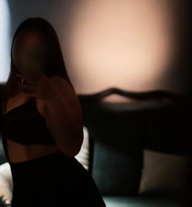 Elyz (24 éves) - Telefon: +36 20 / 209-1413 - Dunakeszi