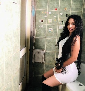Evelin (18+ éves) - Telefon: +36 30 / 756-2220 - Győr