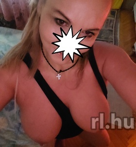 Évi Budapest escort Mädchen