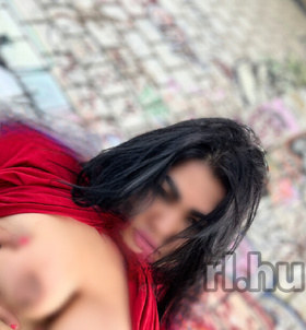 Évike Pécs escort Mädchen