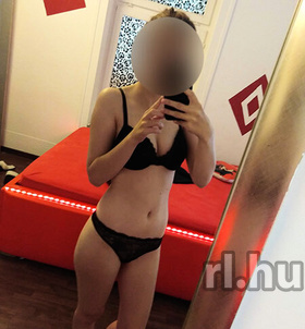Sz�kesfeh�rv�r, Fanni 06206182283