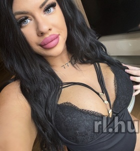 Sz�kesfeh�rv�r, Fanni 06303426248