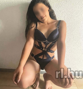 Fanni (18 éves, Nő) - Telefon: +36 30 / 436-2452 - Budapest, szexpartner