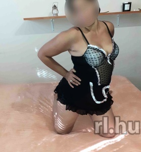 Fanni (27+ éves) - Telefon: +36 70 / 169-6952 - Debrecen