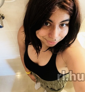 Flora Budapest escort Mädchen