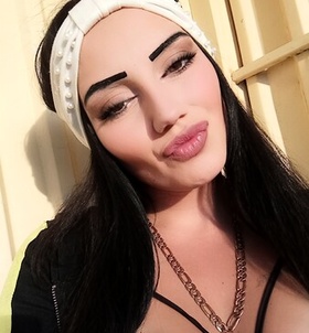 Flymolly (23 éves) - Telefon: +36 30 / 567-3153 - Kecskemét