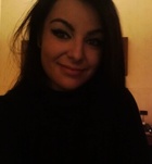 Fruzsi Karcag escort Mädchen