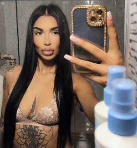 Hanna Pécs escort girls