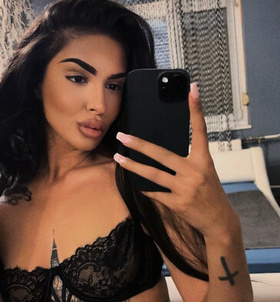 P�cs, Hanna 06205754759