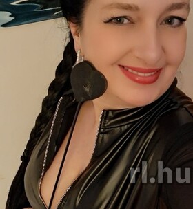 Harmónia-Martina Budapest Erotische Massage Mädchen