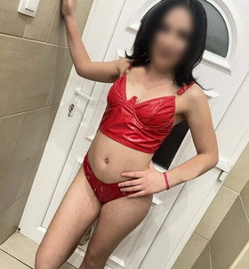 Budapest, Henrietta 06705635165