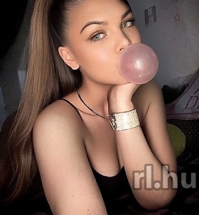 Honey Budapest escort Mädchen