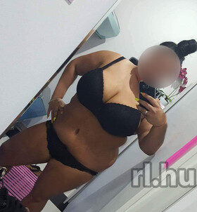 Ilona (25+ éves) - Telefon: +36 20 / 662-0739 - Veszprém