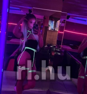 Jázii20 (22 éves) - Telefon: +36 20 / 974-6280 - Budapest, VIII