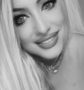 Jázmin (28 éves) - Telefon: +36 20 / 517-6920 - Eger