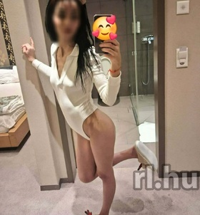 P�cs, Junny 06302527965