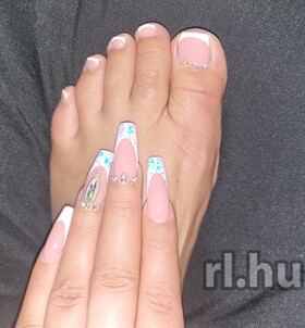 Budapest, Kamilla 06307363300