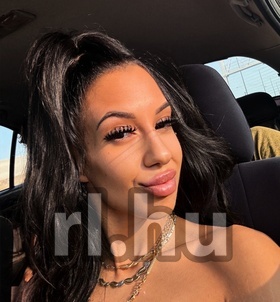 Karina (23 éves) - Telefon: +36 30 / 644-3365 - Dejtár