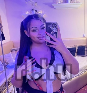 Karla Esztergom szexpartner lányok