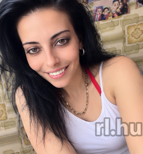 Karolin (25 éves) - Telefon: +36 70 / 205-5355 - Szeged
