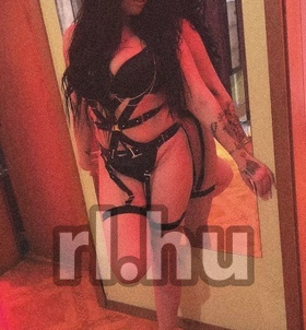 Kelli (21+ éves, Nő) - Telefon: +36 20 / 962-2598 - Várpalota, szexpartner