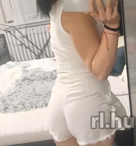 Kiara (29 éves) - Telefon: +36 70 / 596-8010 - Tarnaméra