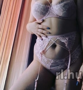 Kinga (27 éves) - Telefon: +36 20 / 564-3049 - Szombathely