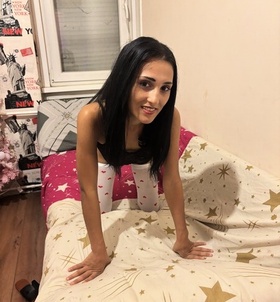 Kitti (20 éves) - Telefon: +36 20 / 454-4488 - Budapest, X