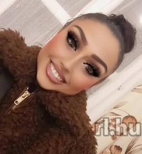 Sz�kesfeh�rv�r, Kitti 06208225928