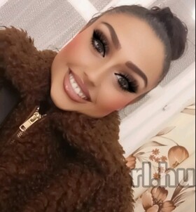 Sz�kesfeh�rv�r, Kitti 06208225928