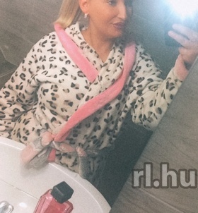 Klaudia (23 éves) - Telefon: +36 30 / 461-7240 - Miskolc