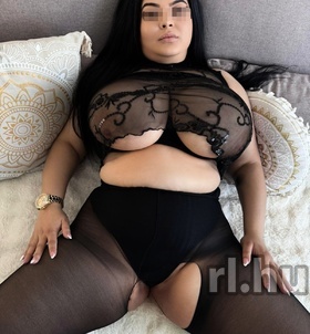Kloé17 Budapest escort Mädchen