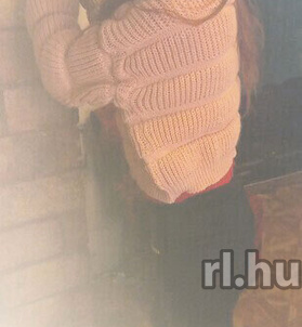 Kriszti (21 éves) - Telefon: +36 30 / 822-6096 - Esztergom