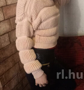 Kriszti (21 éves) - Telefon: +36 30 / 822-6096 - Esztergom