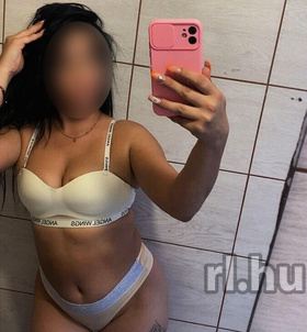Larina (21 éves) - Telefon: +36 20 / 778-7302 - Cegléd