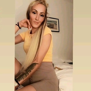 Laura (24+ éves) - Telefon: +36 30 / 317-9715 - Budapest, VIII