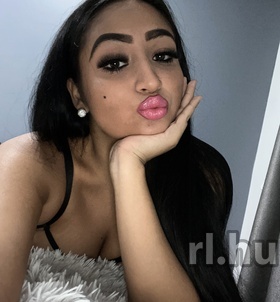 Laura (18+ éves) - Telefon: +36 30 / 648-5922 - Siófok