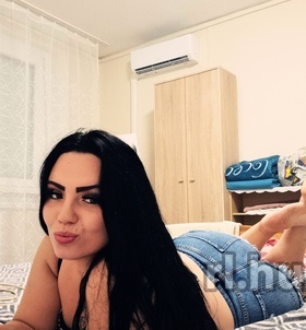 Tatab�nya, Laura 06702353694