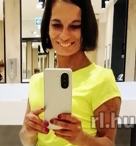 Laura (35+ éves) - Telefon: +36 70 / 289-6638 - Budapest, X
