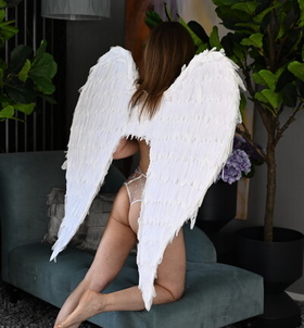 Budapest, Lea 06203817777