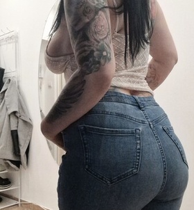 Dunajvros, Leila 06704112098