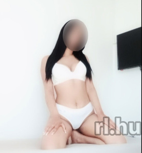 Leona (22 éves) - Telefon: +36 30 / 814-2296 - Siófok