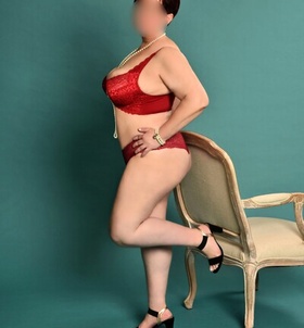 Letícia (39+ éves, Nő) - Telefon: +36 70 / 354-5151 - Budapest, XIX. Báthory utca kózelében, szexpartner