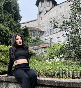 Leyla (25 éves) - Telefon: +36 30 / 588-6696 - Tóalmás